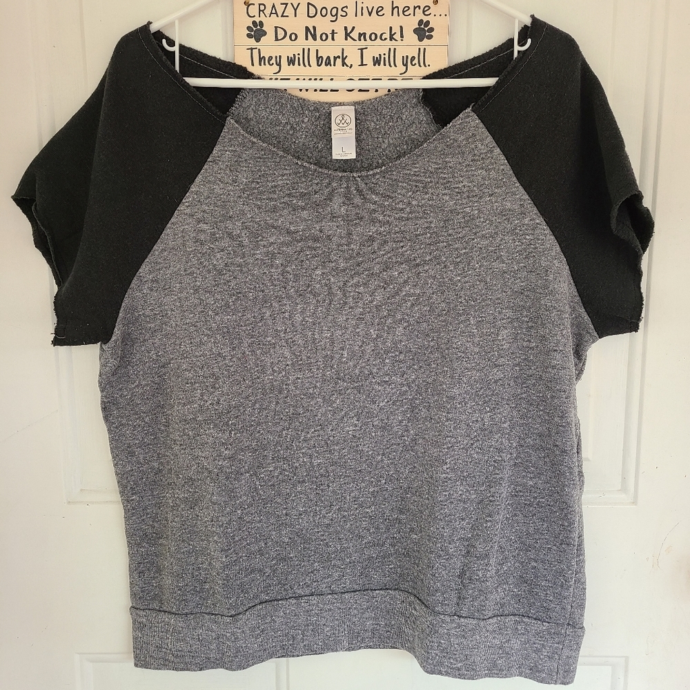 Off shoulder short sleeve sweatshirt